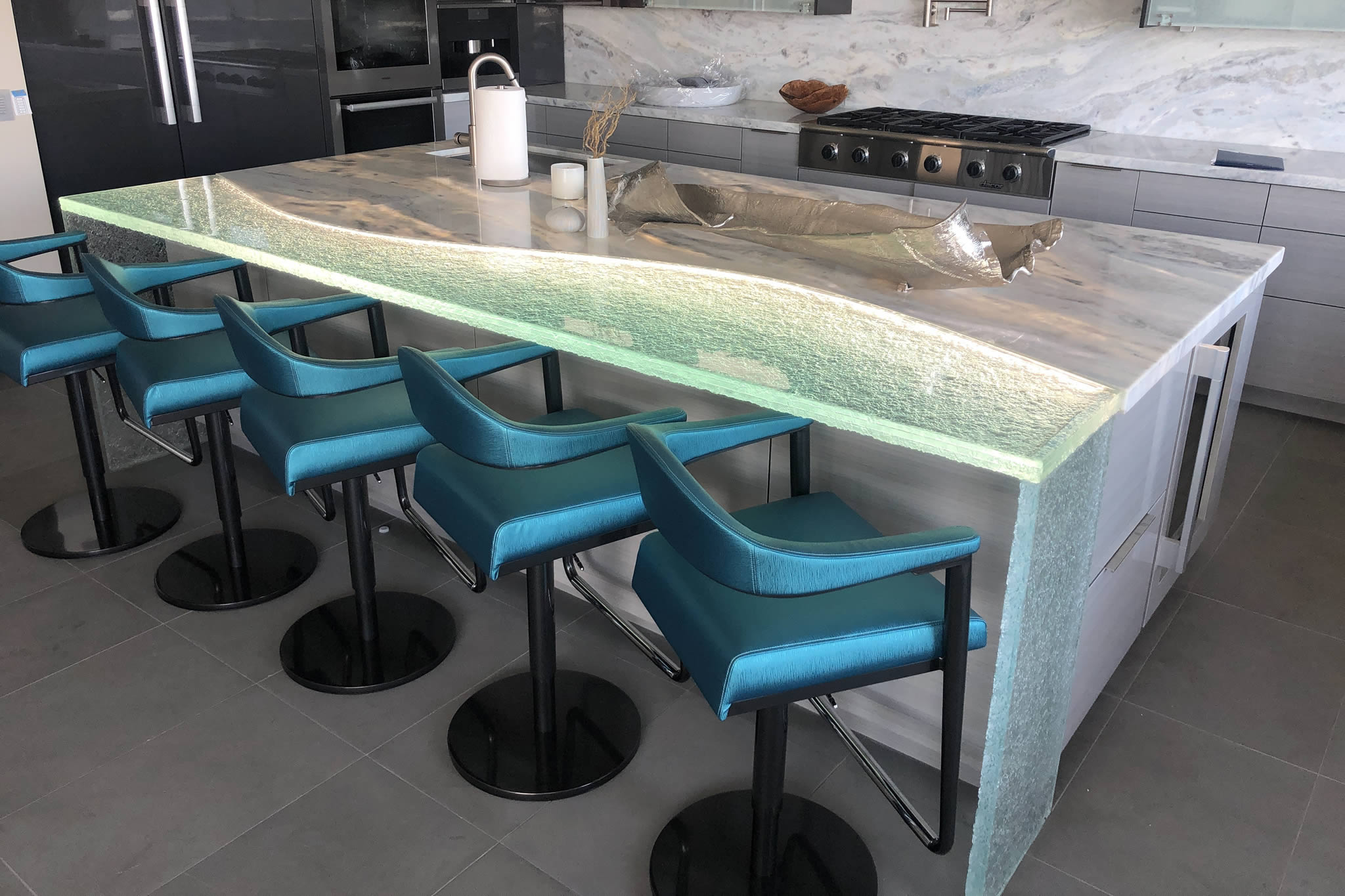 Solid Glass Counter Surfaces in a Dazzling Array of Shapes, Colors, Textures, and Patterns